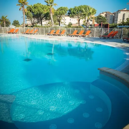 Camping Sunissim La Clape 4 By Locatour Campsite Agde